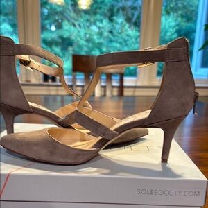 Sole Society Women's Suede Heels in Taupe